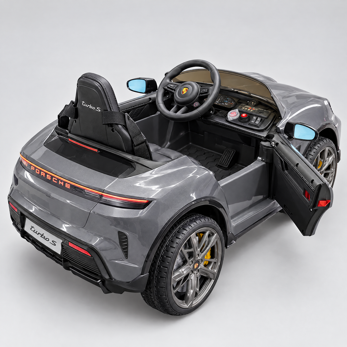Porsche Taycan électrique enfant – poste de conduite et siège