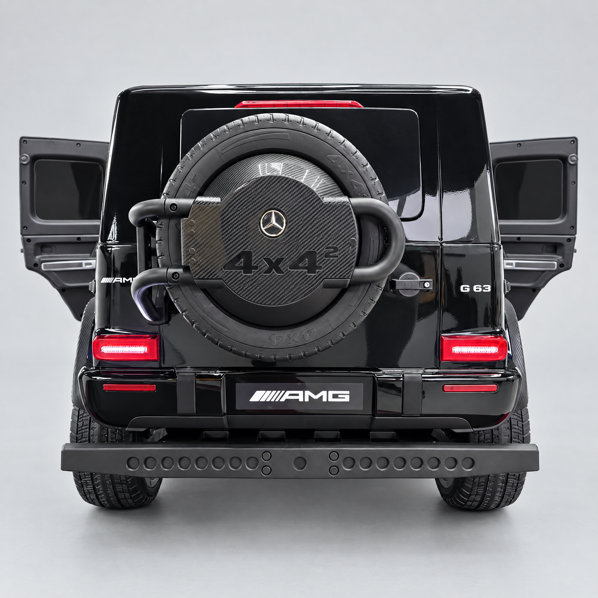 Tableau de bord avec écrans et volant du G63 enfant